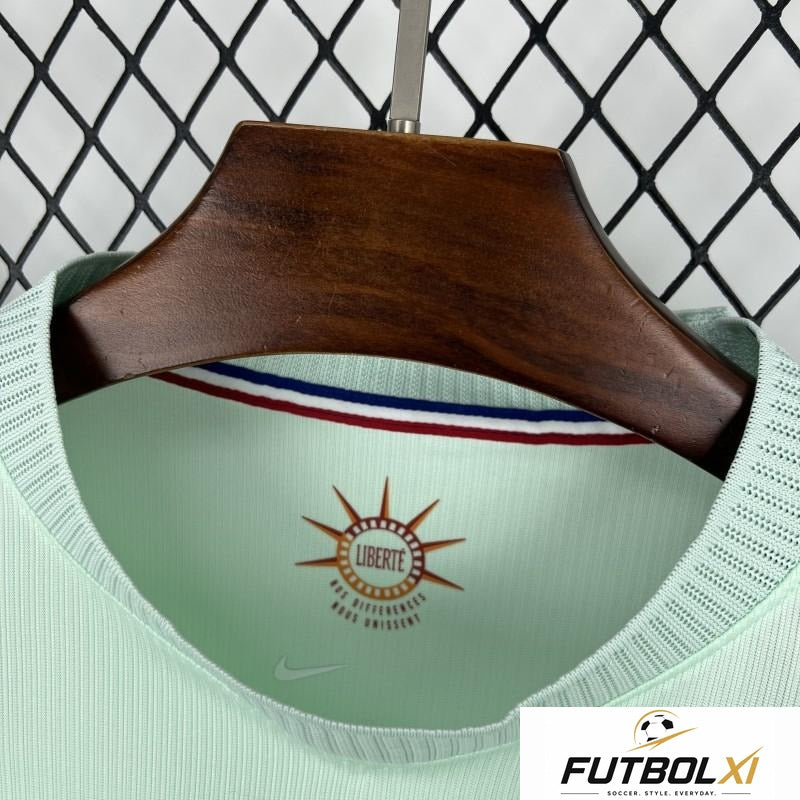 23068374325673de.jpg